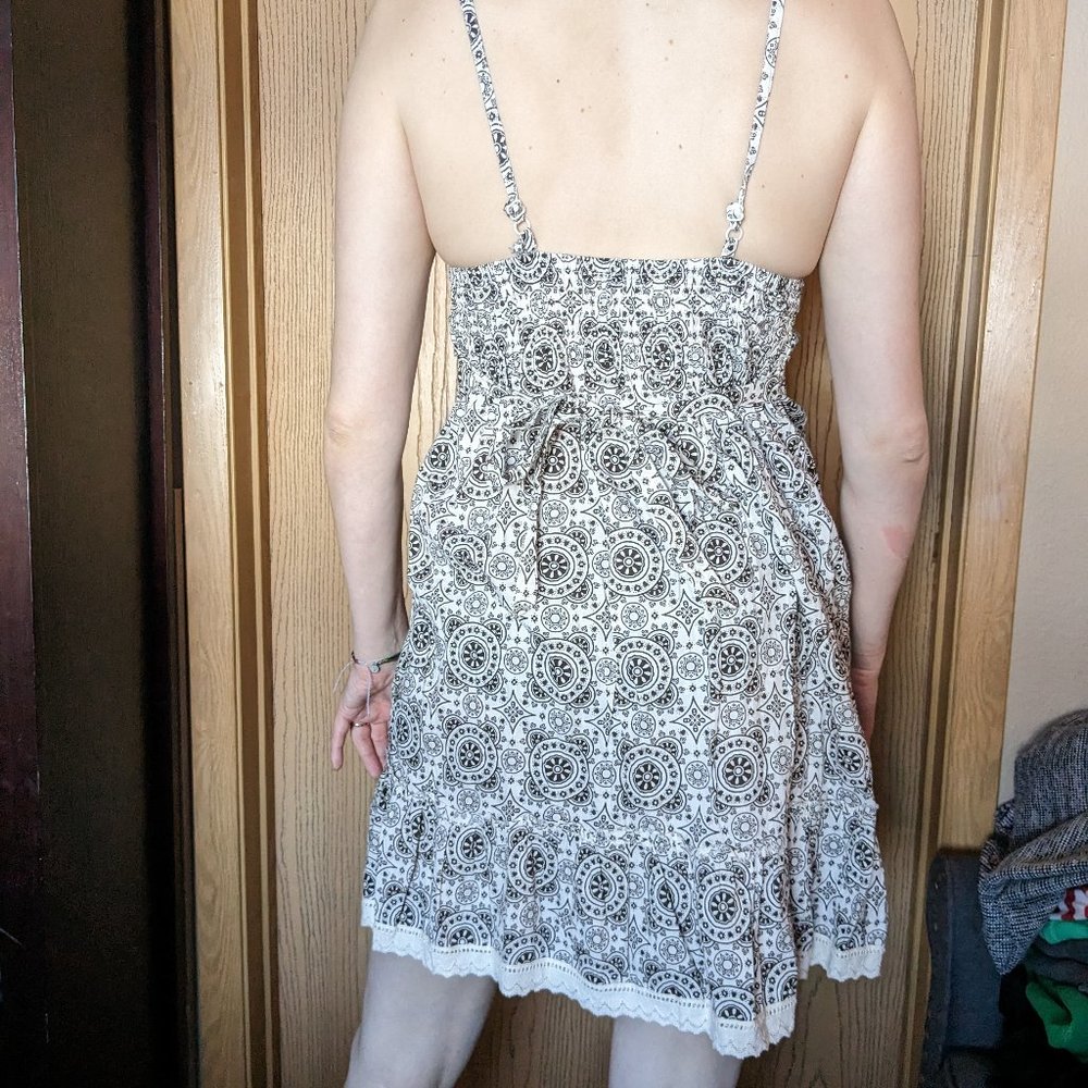 L.E.I Mini Dress - Picture 4 of 16